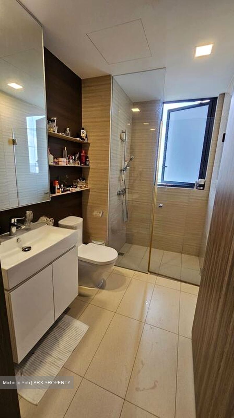 Sky Vue (D20), Condominium #454245551